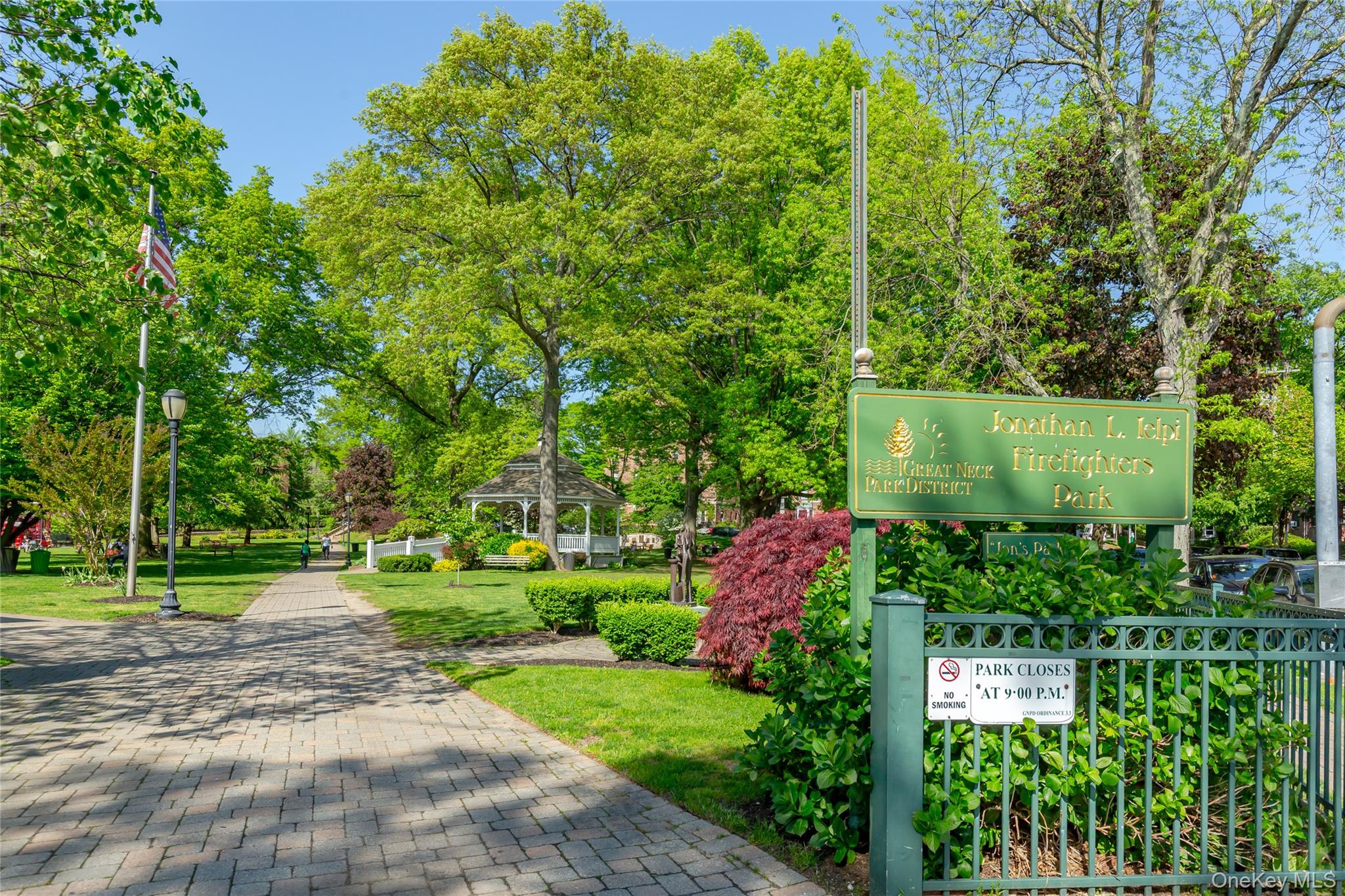 25 PARK Place # 2G, Great Neck, NY 11021