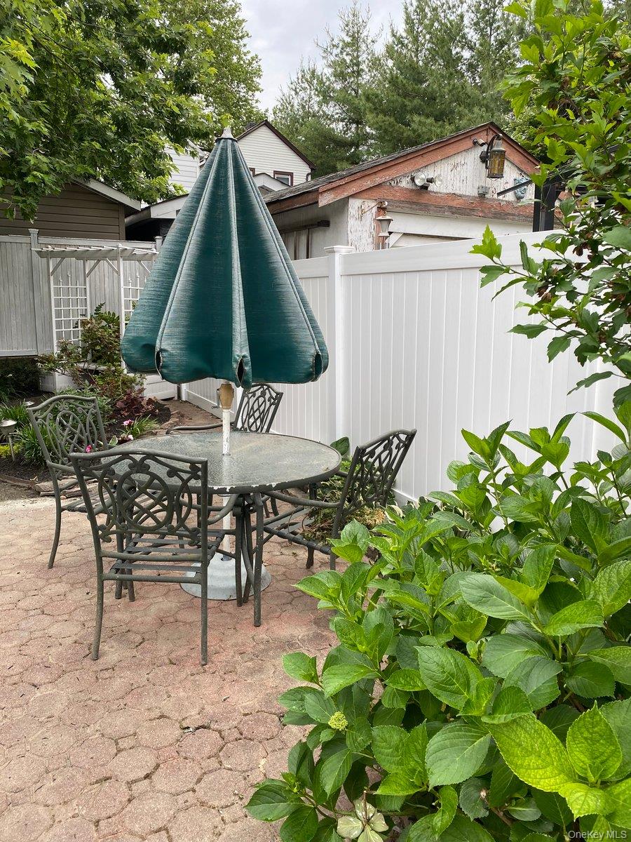 43-25 218th Street, Bayside, NY 11361