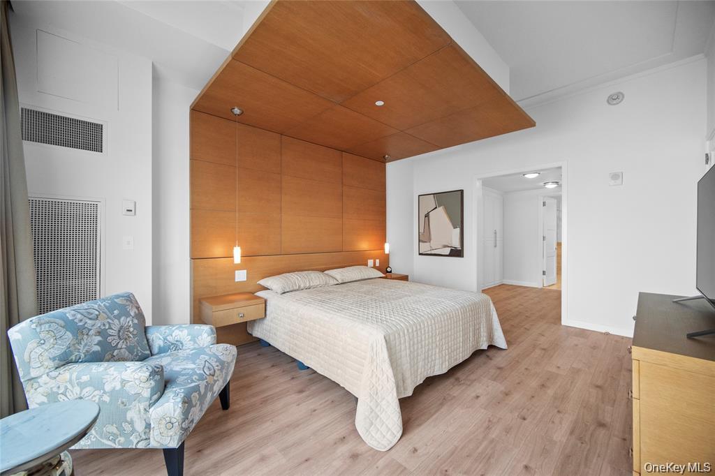 1 Renaissance Square # 10F, White Plains, NY 10601