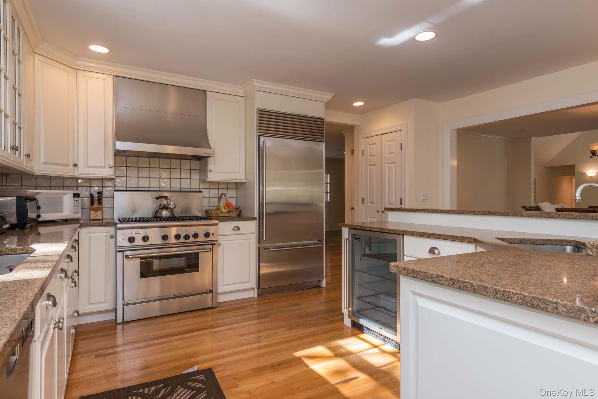 15 Chatfields Ridge Road, East Hampton, NY 11937