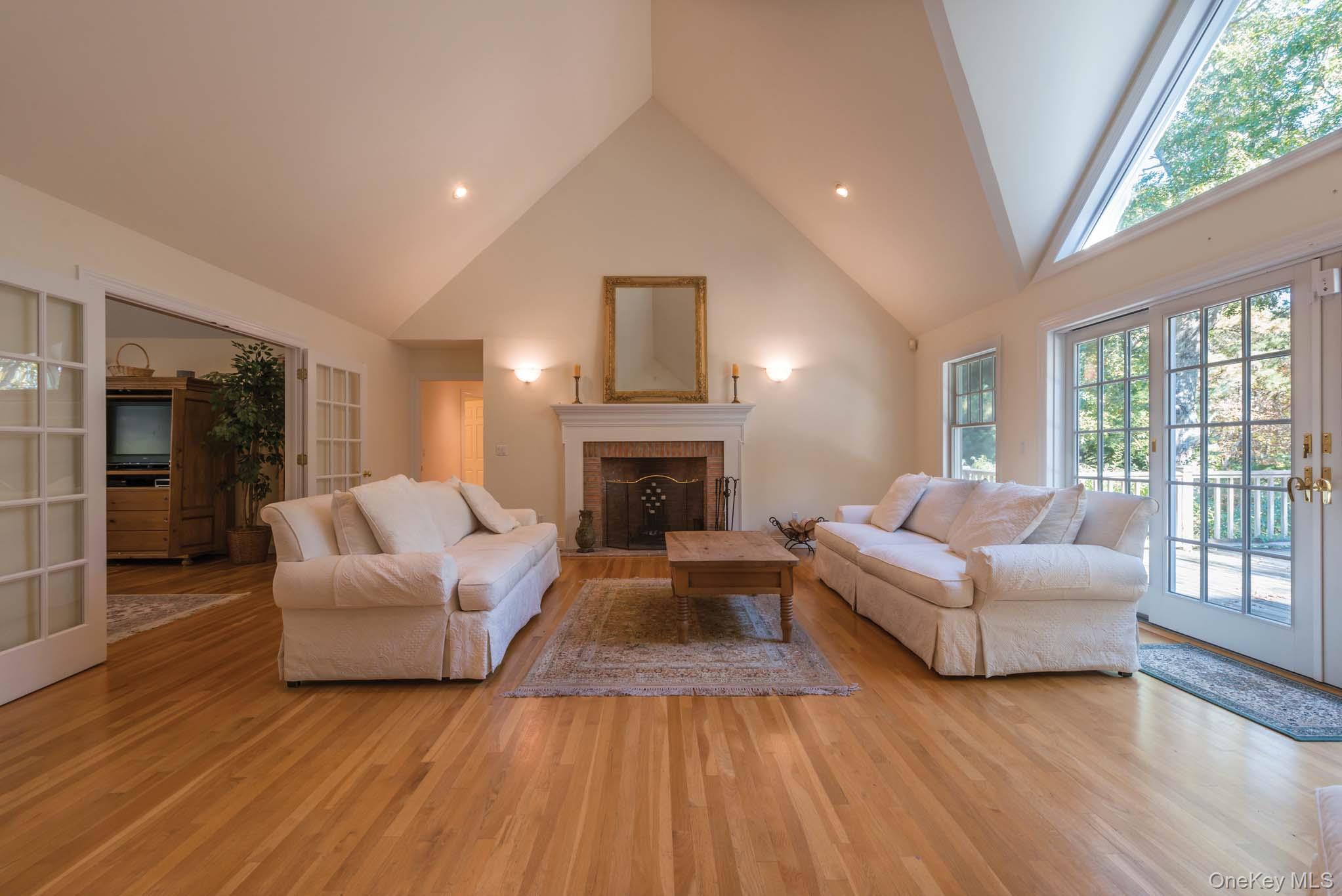 15 Chatfields Ridge Road, East Hampton, NY 11937