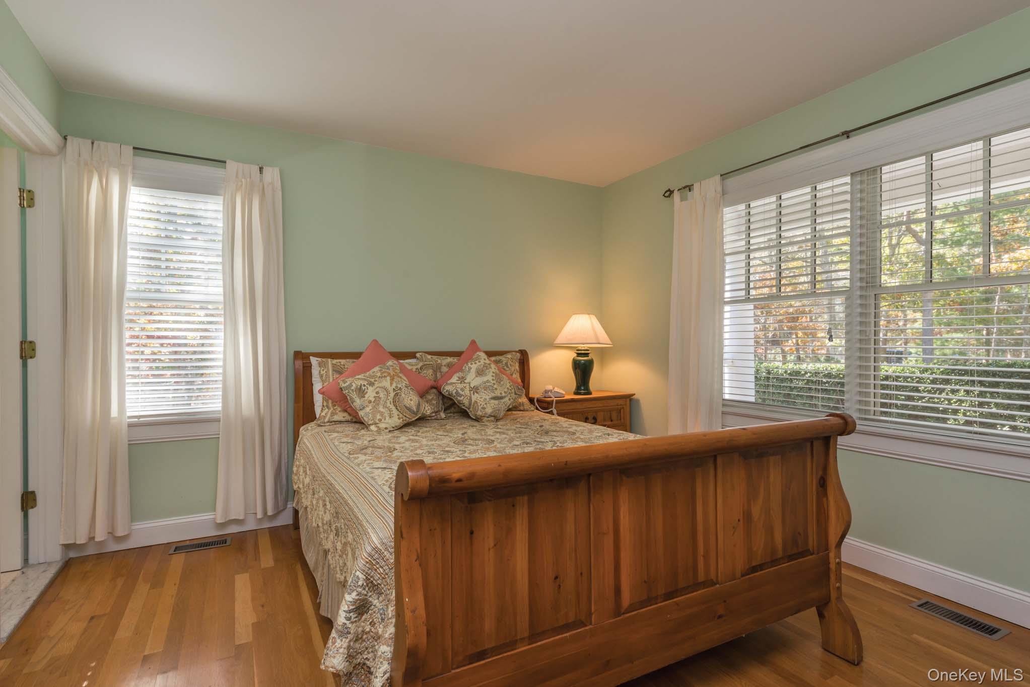 15 Chatfields Ridge Road, East Hampton, NY 11937