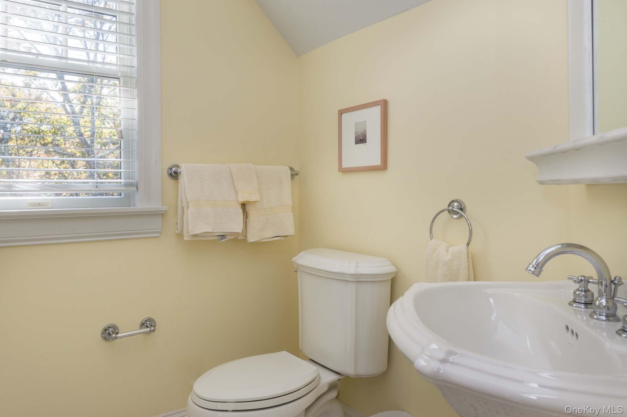 15 Chatfields Ridge Road, East Hampton, NY 11937