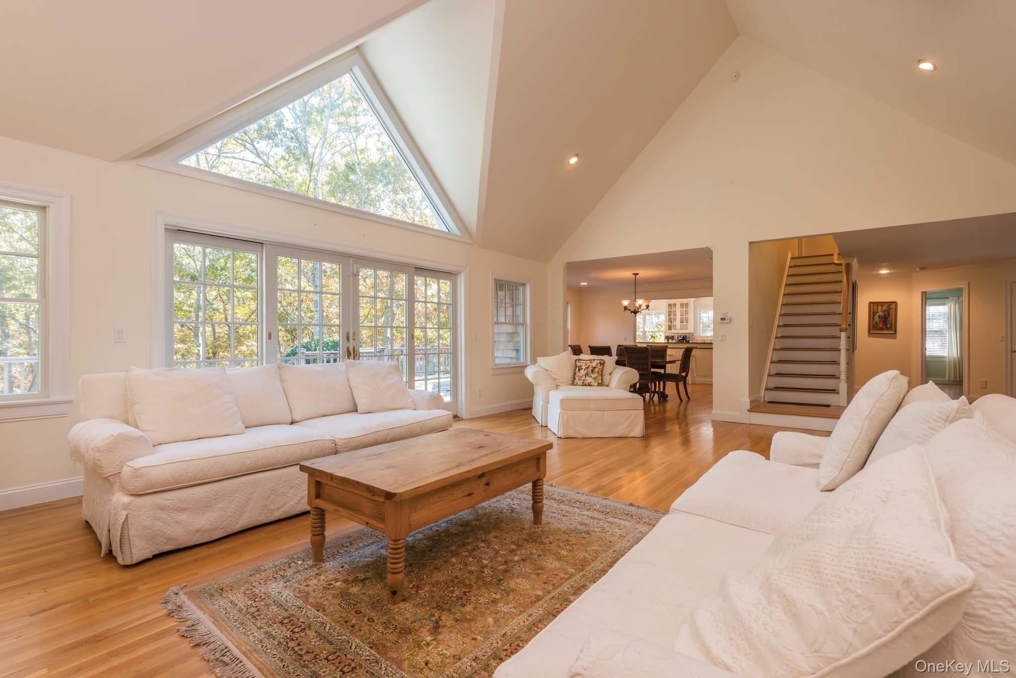 15 Chatfields Ridge Road, East Hampton, NY 11937