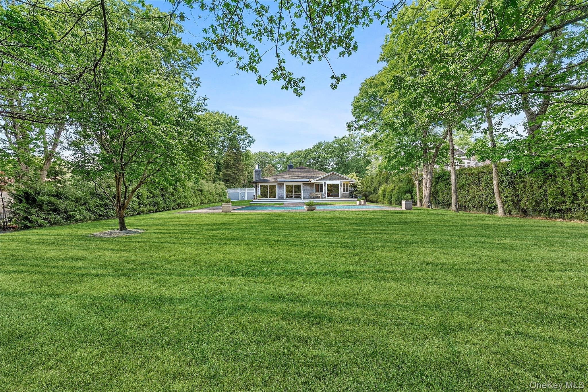 122 Beach Road, Westhampton Beach, NY 11978