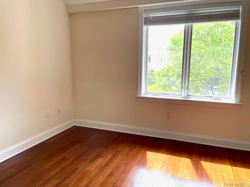 171 GREAT NECK Road # 3B, Great Neck, NY 11021