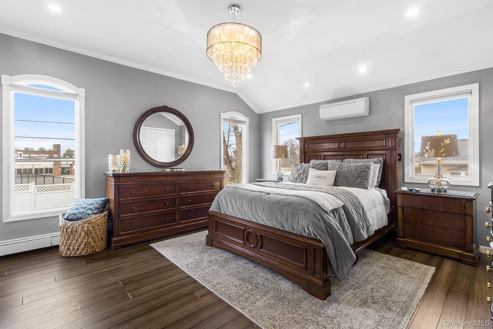 44 Colony Lane, Syosset, NY 11791