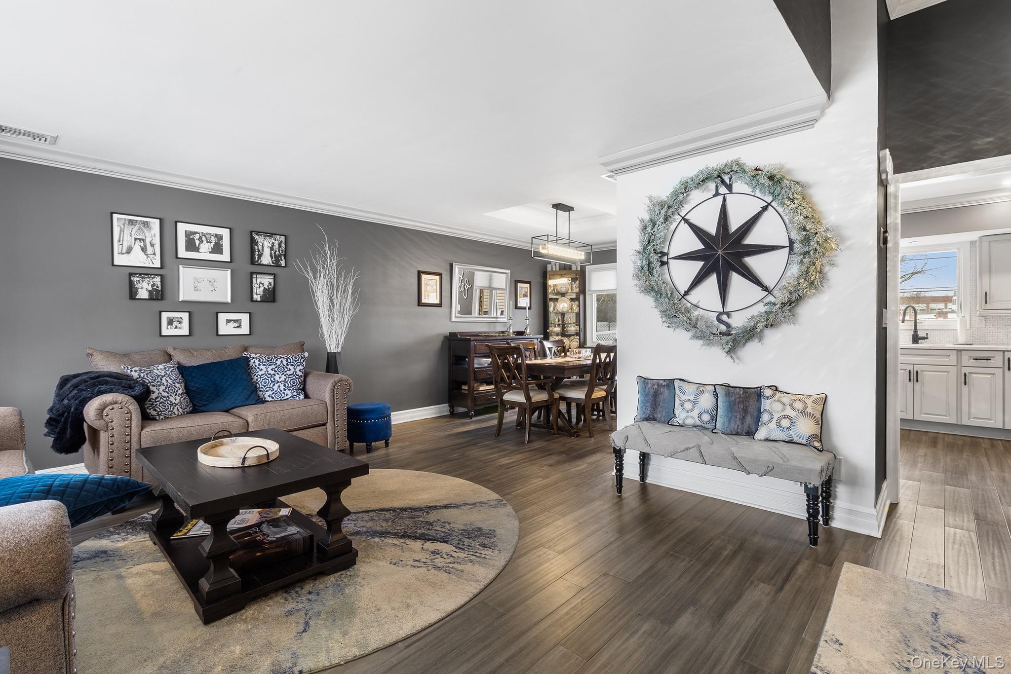 44 Colony Lane, Syosset, NY 11791