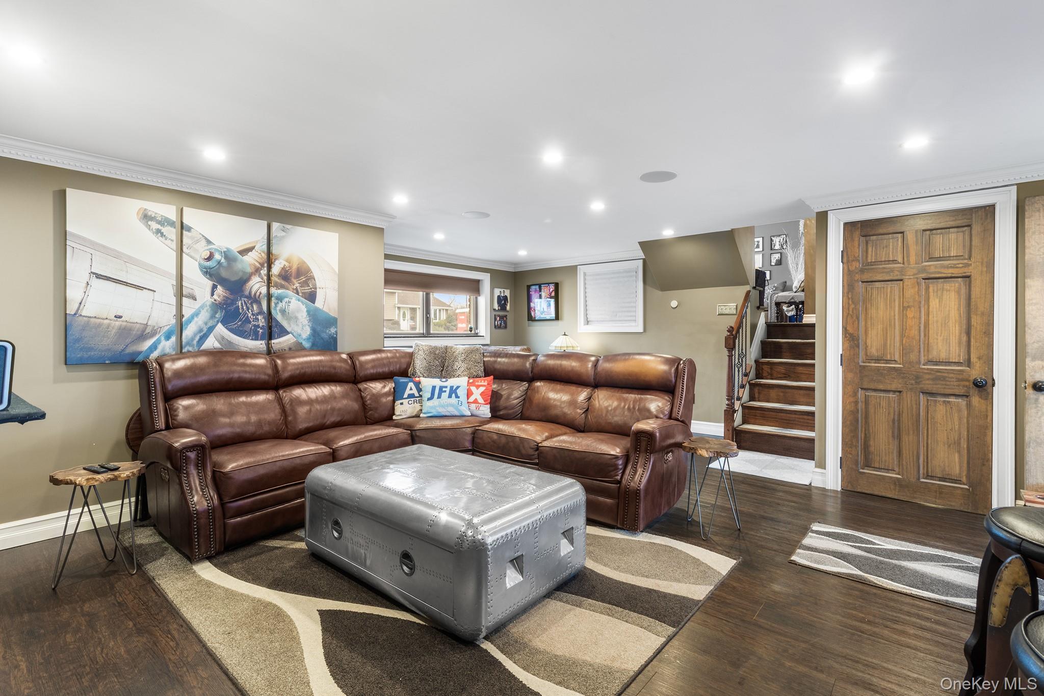 44 Colony Lane, Syosset, NY 11791