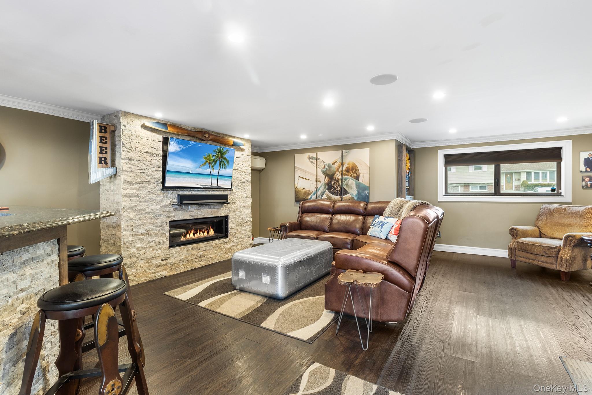 44 Colony Lane, Syosset, NY 11791