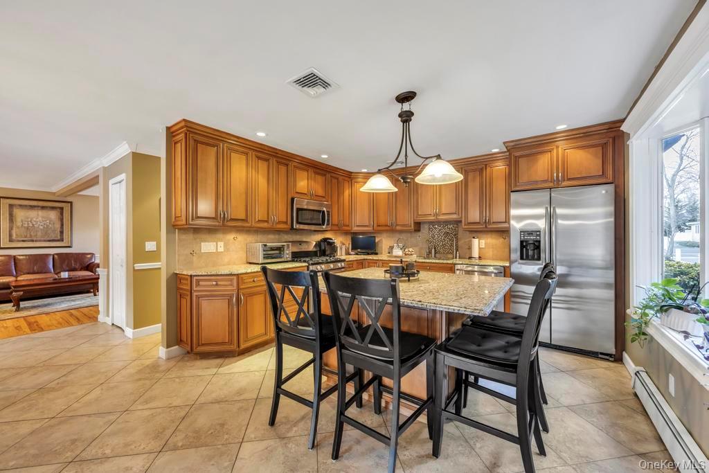 274 Collington Drive, Ronkonkoma, NY 11779