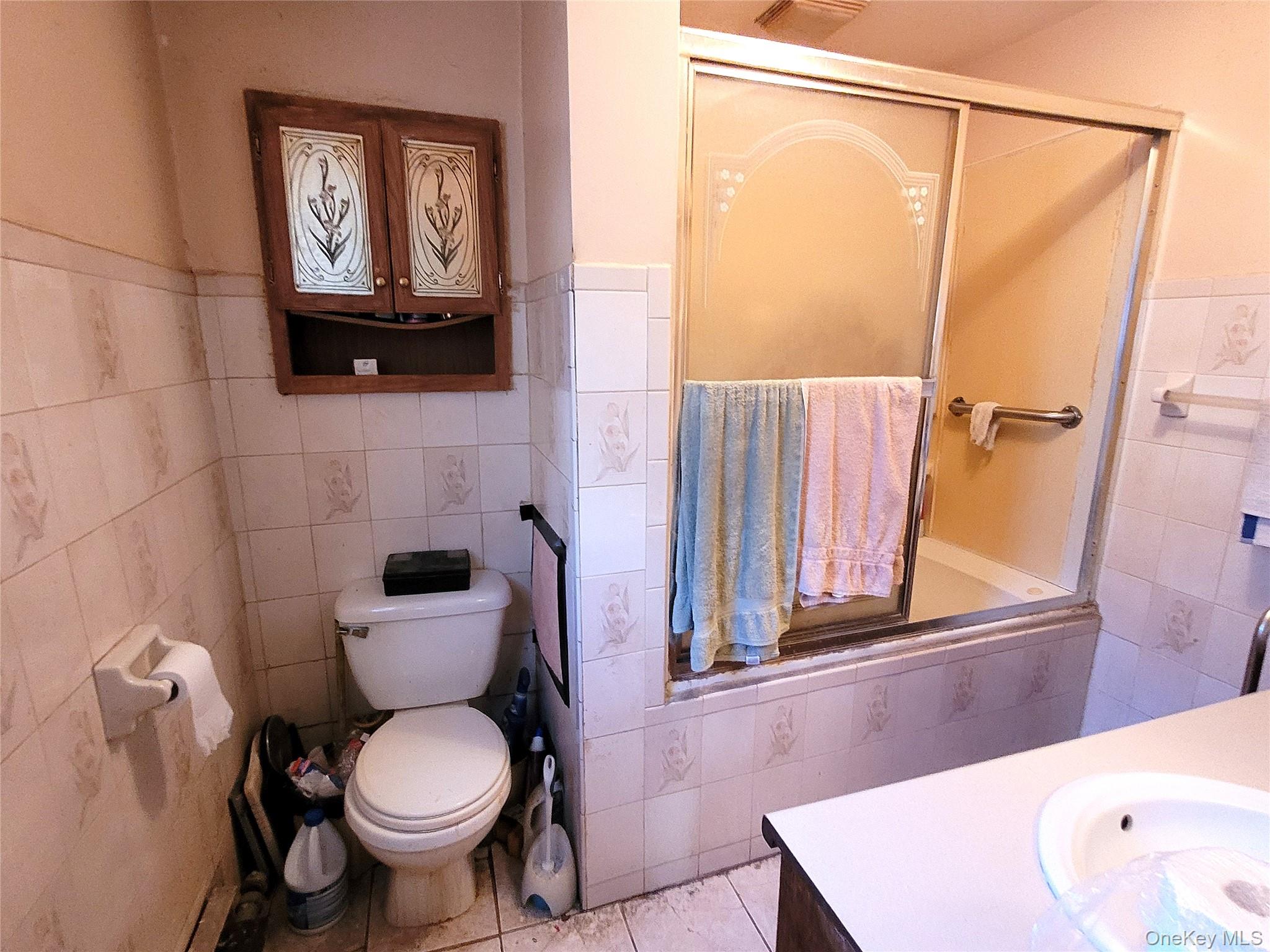 60-38 78th Avenue, Glendale, NY 11385