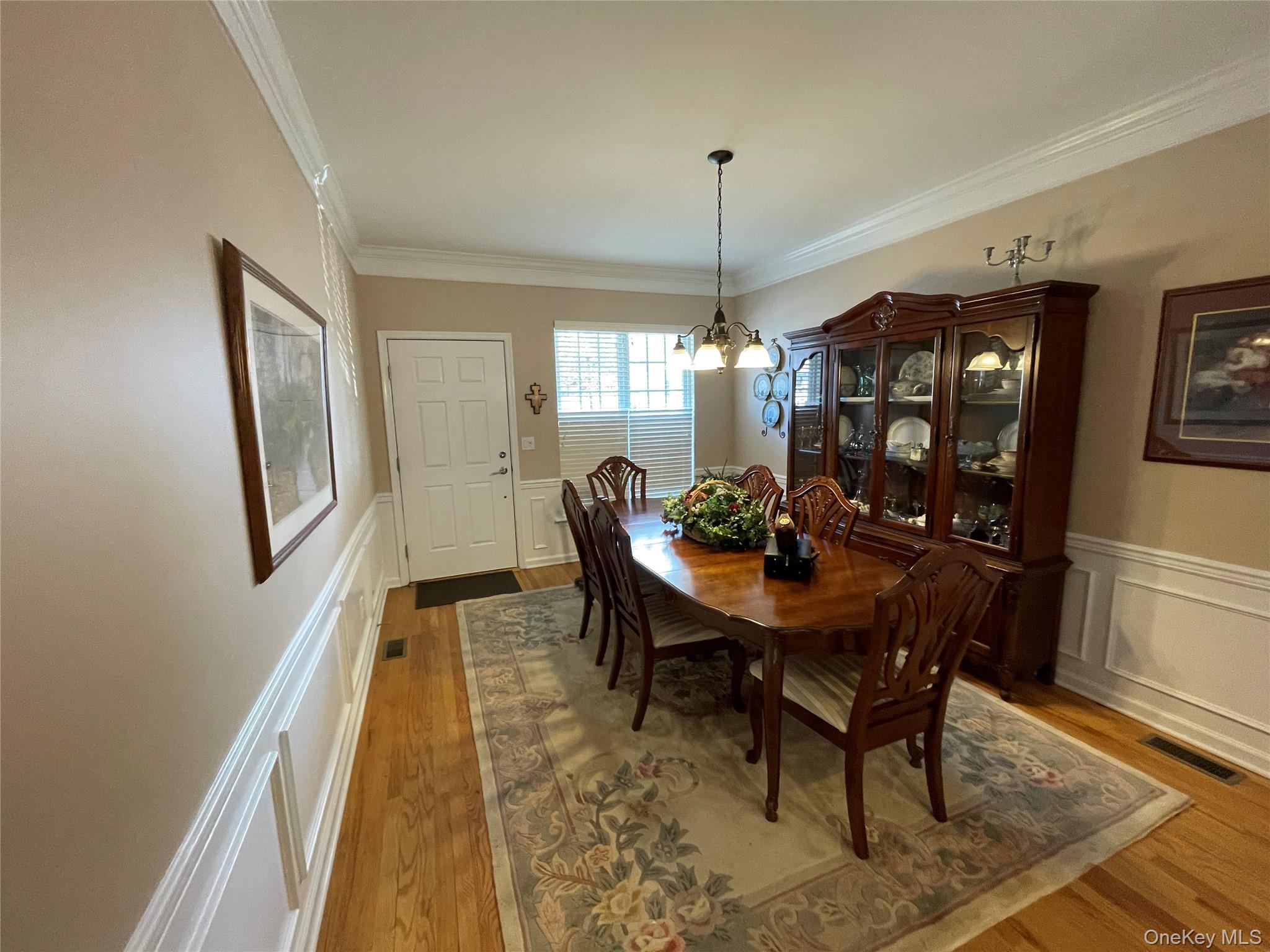 75 Warwick Drive, Massapequa, NY 11758