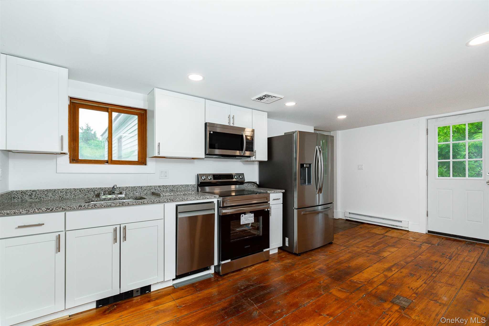 681 ROUTE 216 # 4, Poughquag, NY 12570