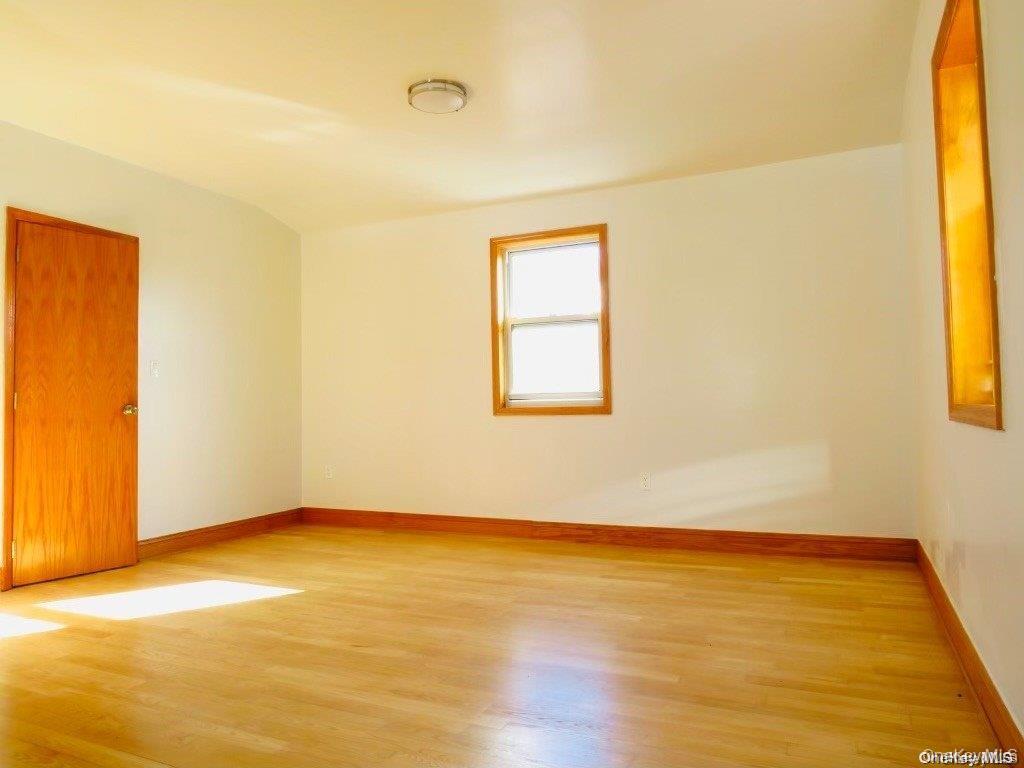 43-44 195th Street, Flushing, NY 11358