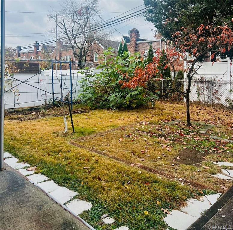 43-44 195th Street, Flushing, NY 11358