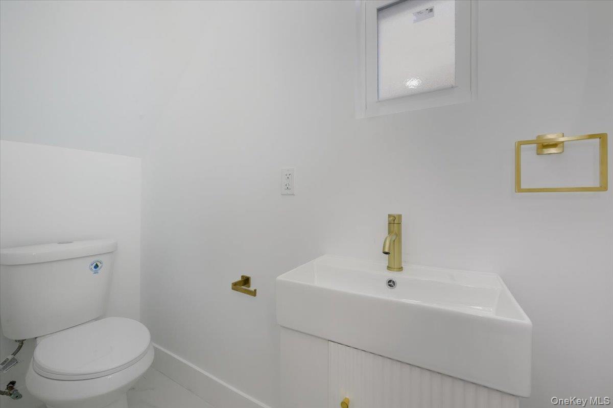 1833 Hone Avenue, Bronx, NY 10461