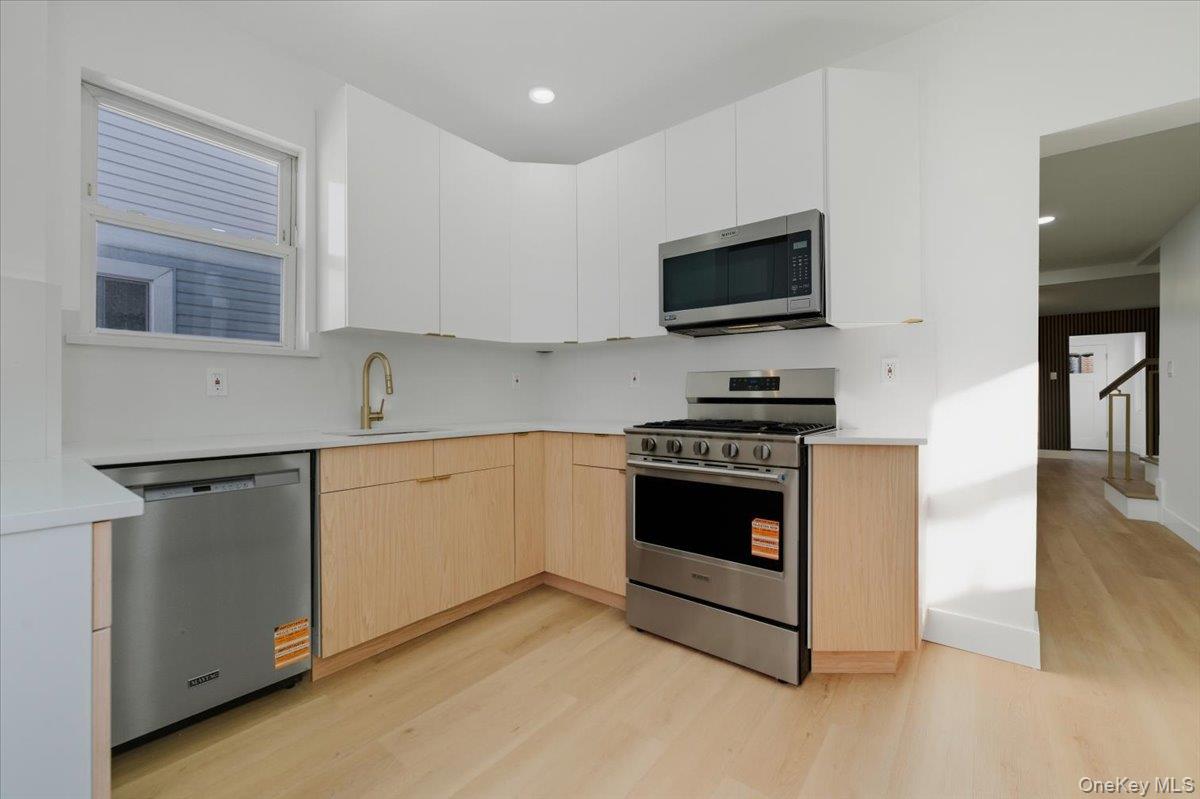 1833 Hone Avenue, Bronx, NY 10461