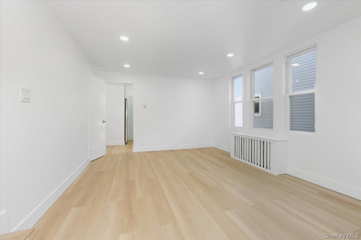 1833 Hone Avenue, Bronx, NY 10461