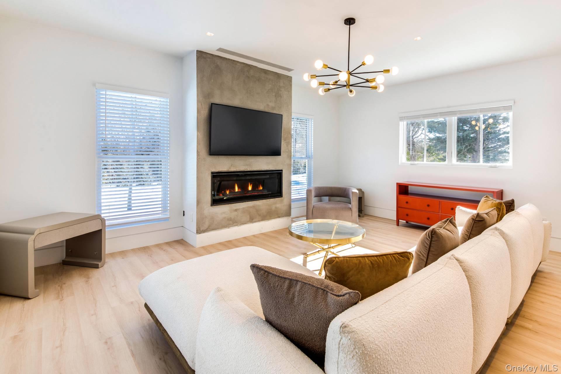 18 Sarahs Way, East Hampton, NY 11937