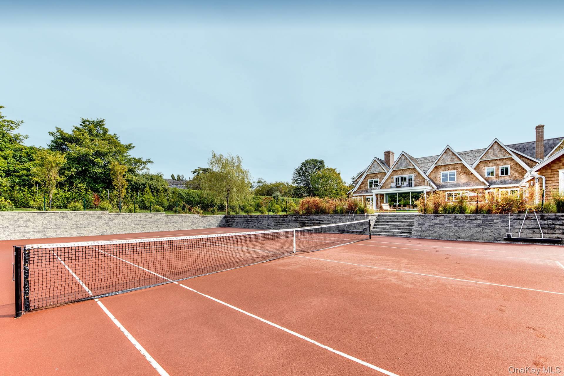 18 Sarahs Way, East Hampton, NY 11937