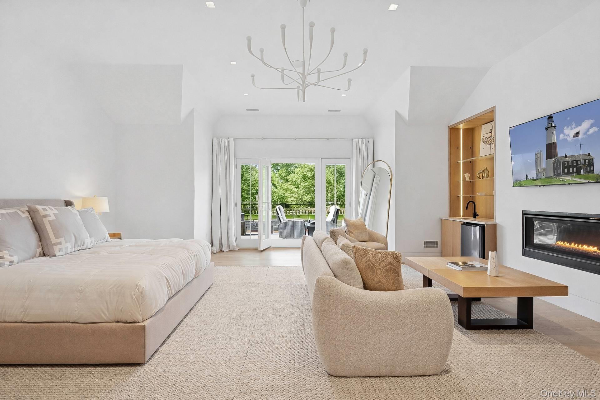 18 Sarahs Way, East Hampton, NY 11937