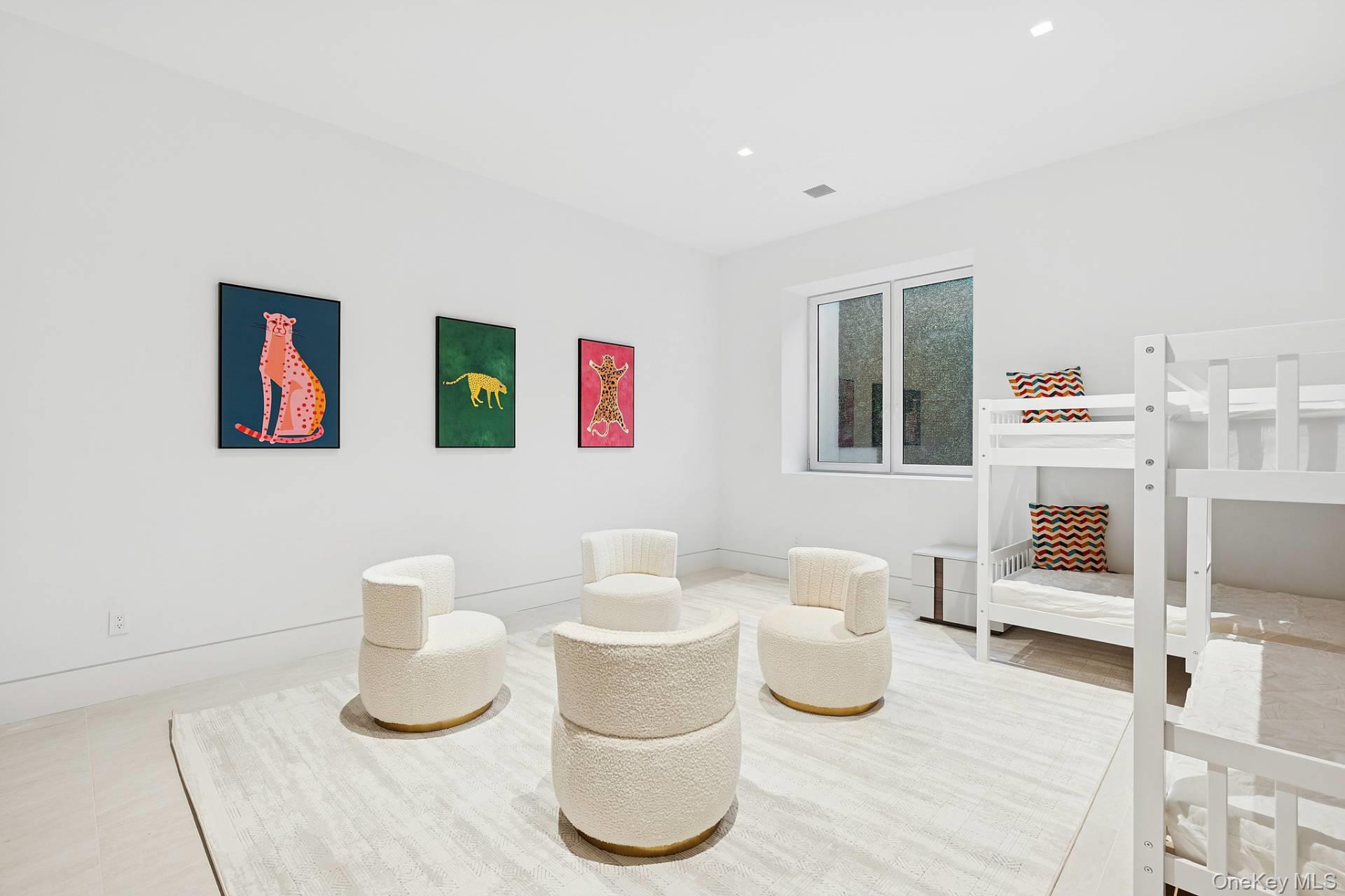 18 Sarahs Way, East Hampton, NY 11937