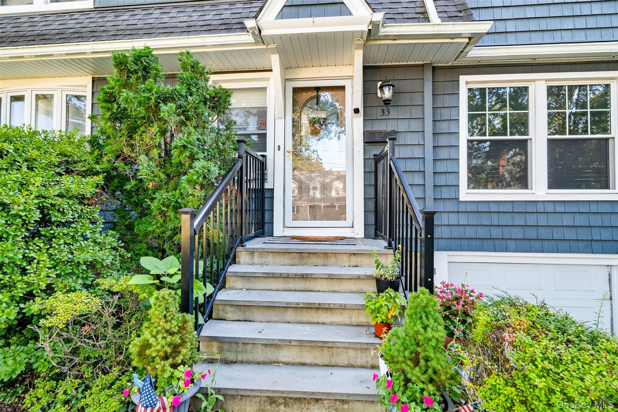 33 Smith Avenue, White Plains, NY 10605