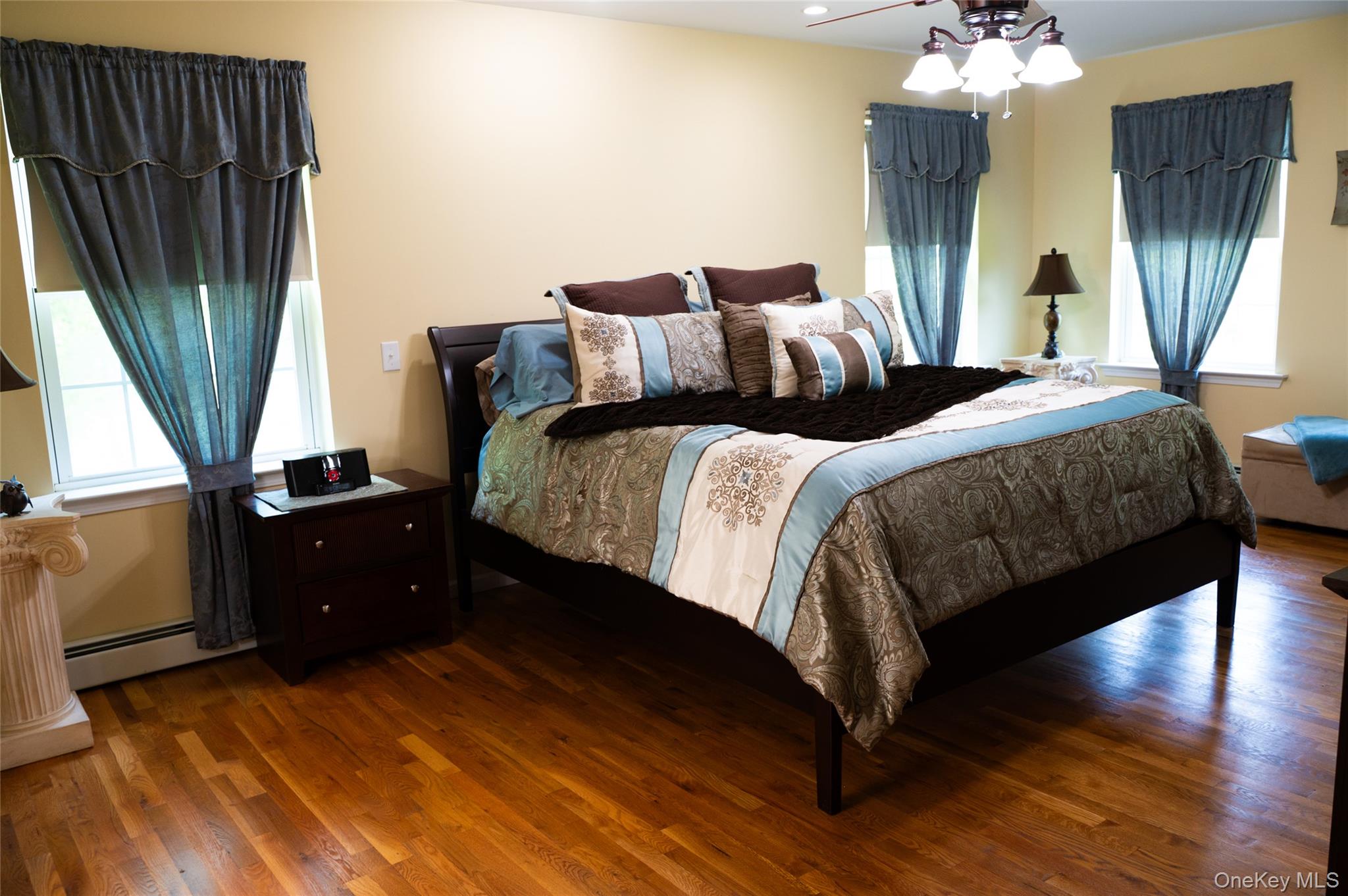 7 Victorian Court, Milton, NY 12547