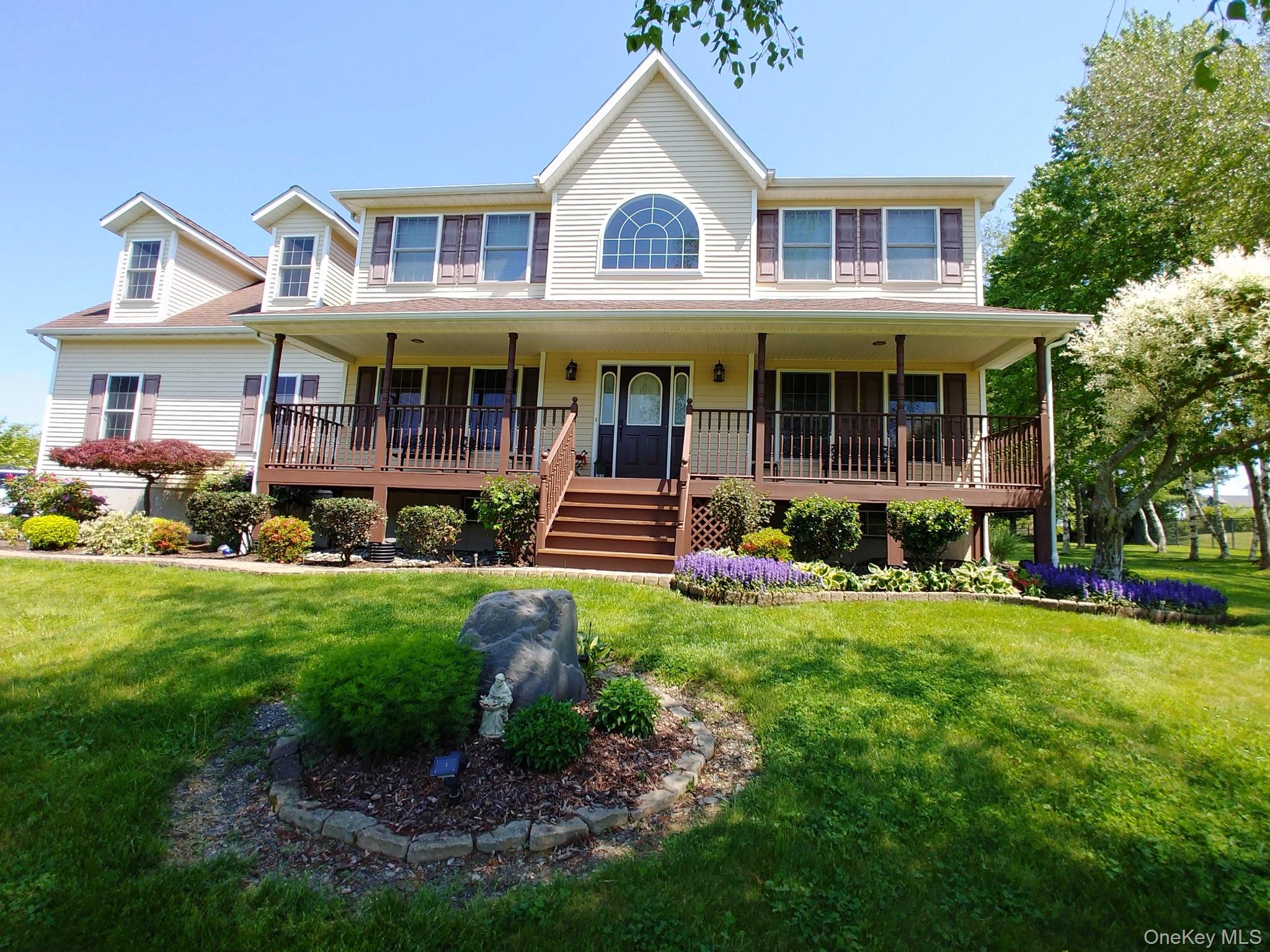 7 Victorian Court, Milton, NY 12547