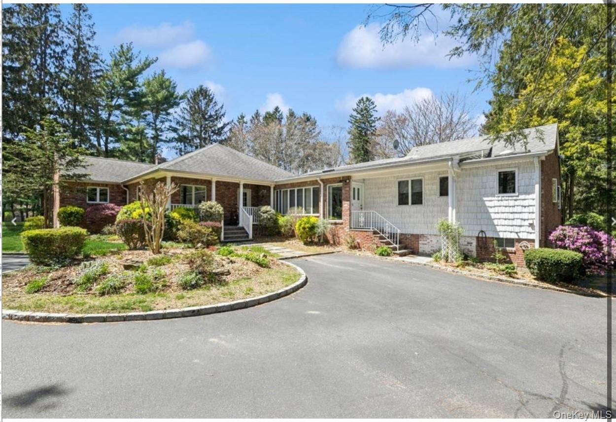 1926 Midlane Road, Syosset, NY 11791