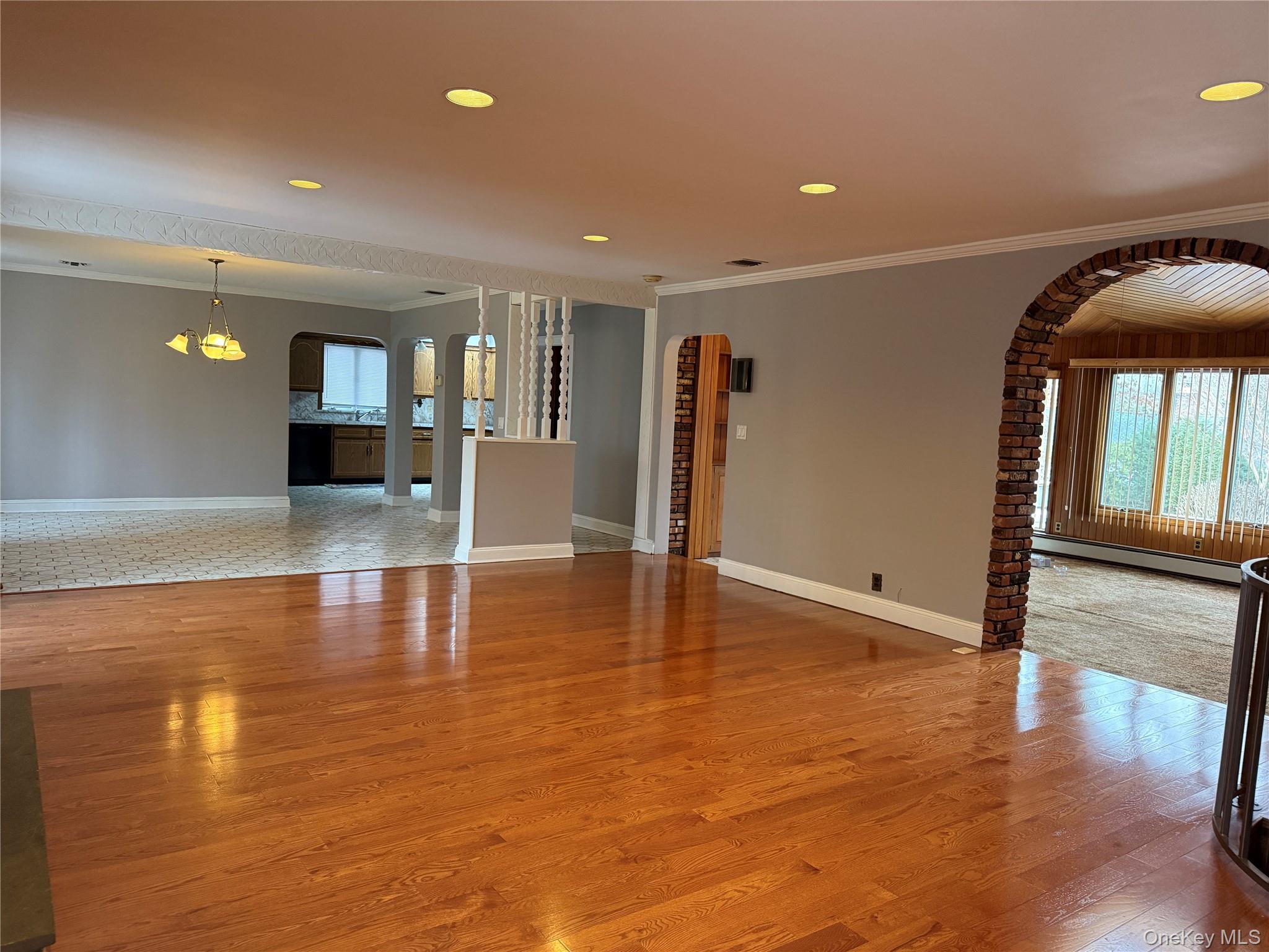 1926 Midlane Road, Syosset, NY 11791