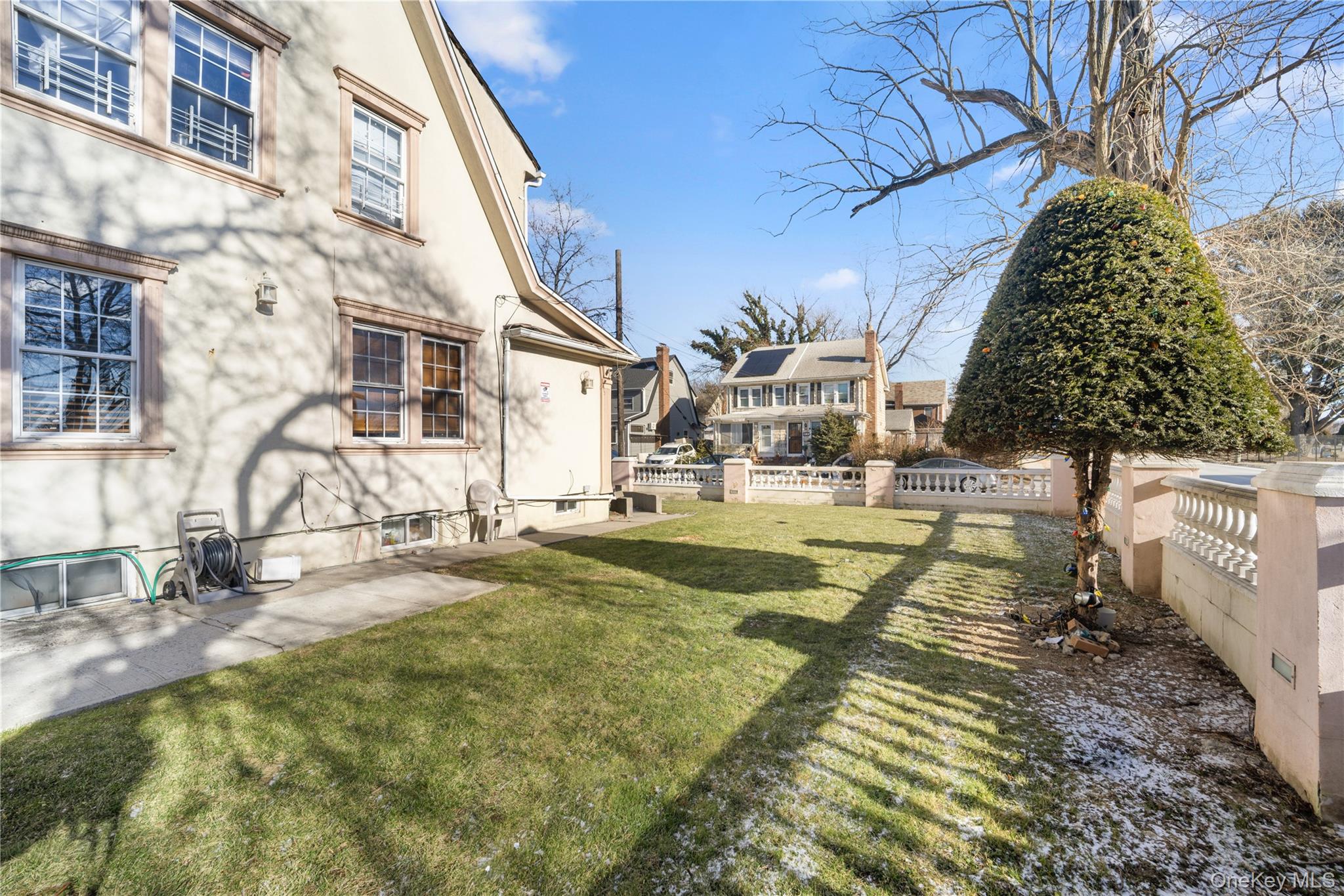 4564 170th Street, Flushing, NY 11358