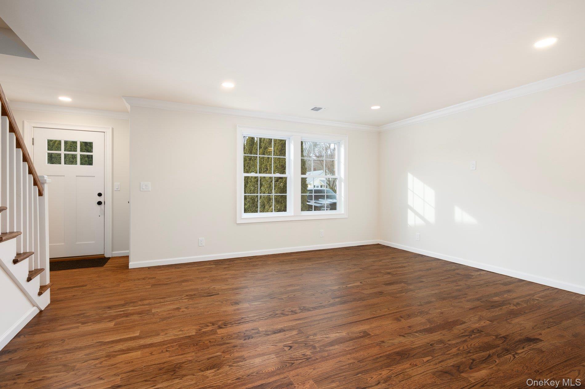 3 Adelaide Park, Center Moriches, NY 11934