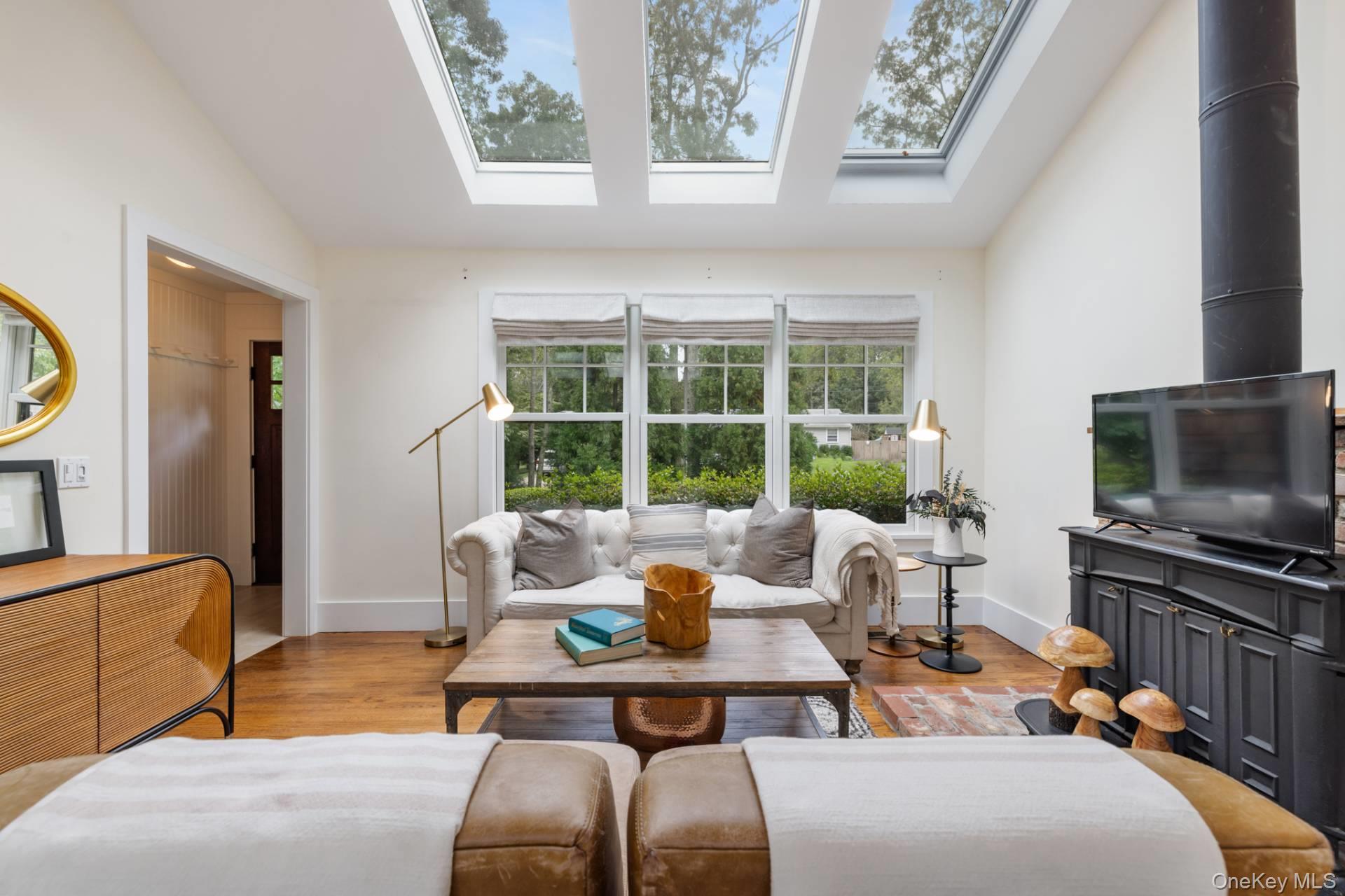 33 Sandra Road, East Hampton, NY 11937