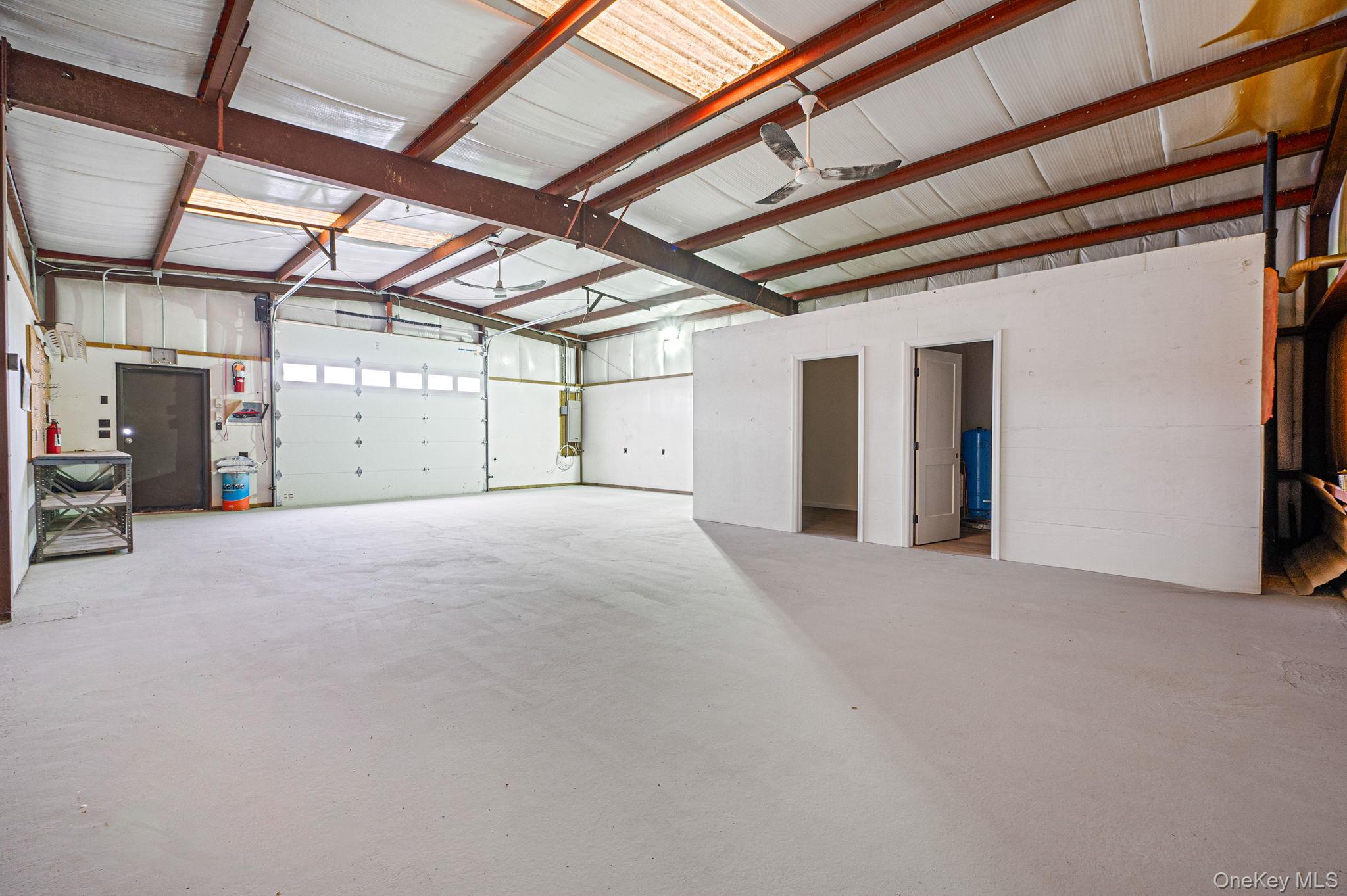 1807 Middle Road, Calverton, NY 11933