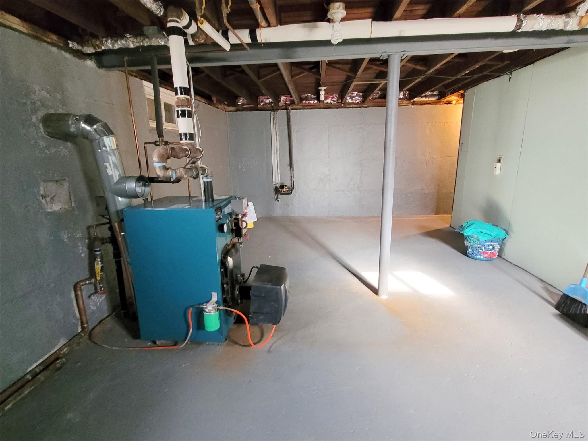 2106 5th Street, East Meadow, NY 11554