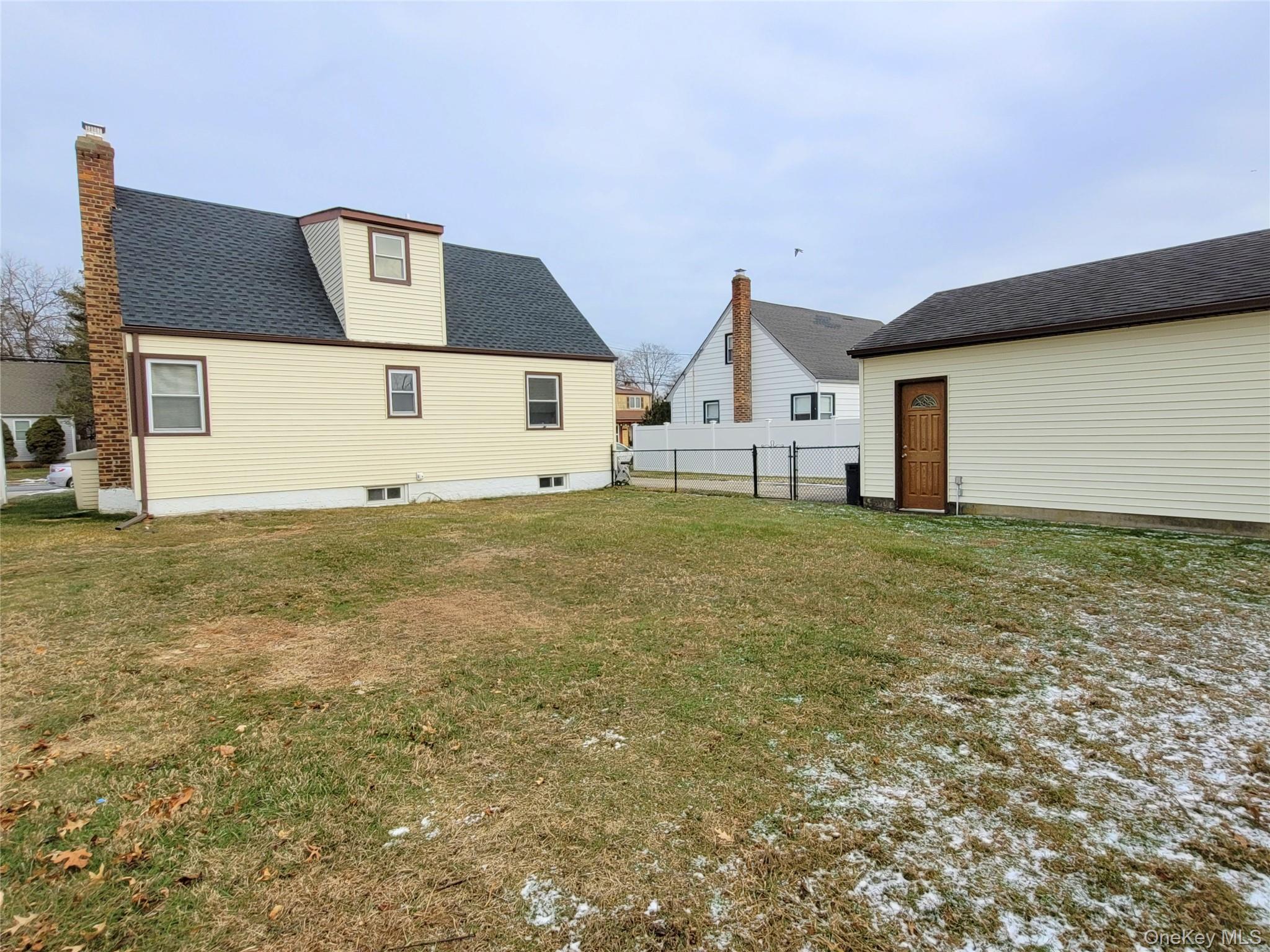 2106 5th Street, East Meadow, NY 11554