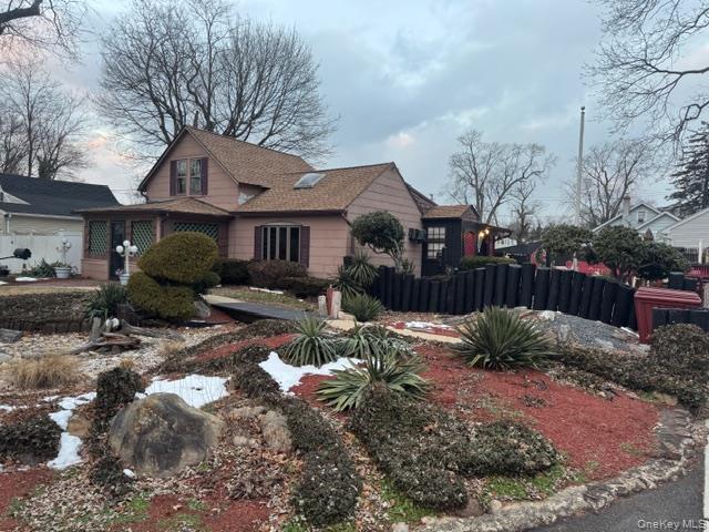 11 Hatcher Court, Amityville, NY 11701