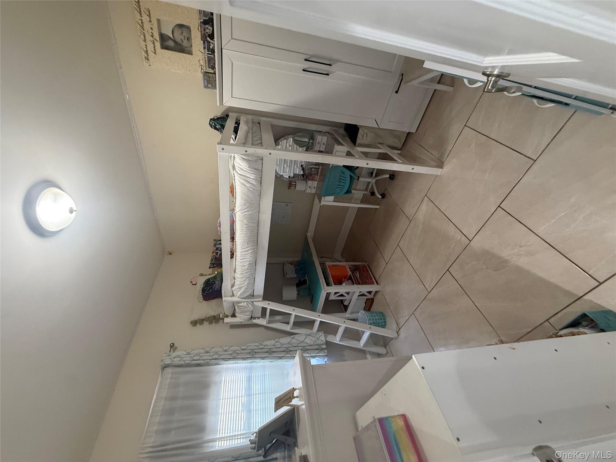 7843 84th Street, Glendale, NY 11385