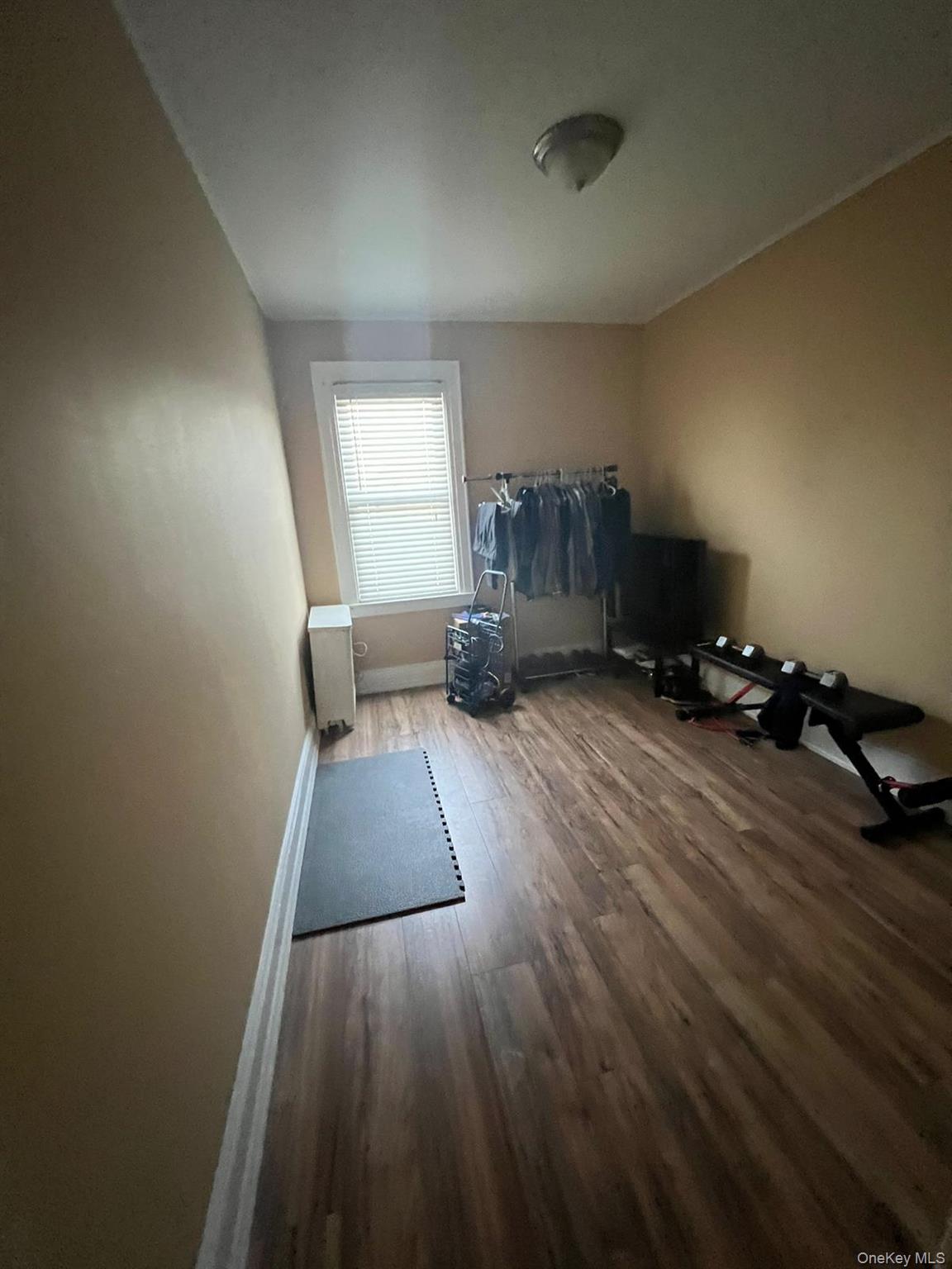 7843 84th Street, Glendale, NY 11385