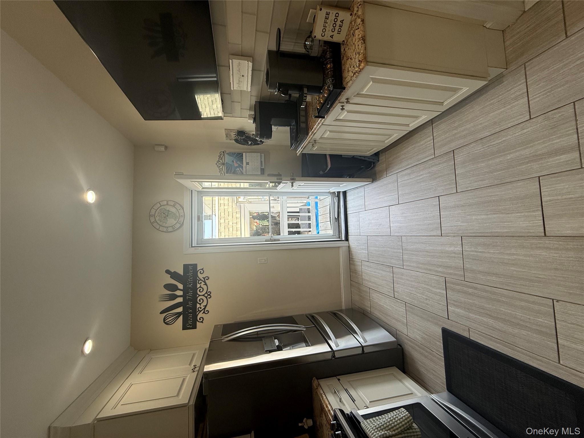 7843 84th Street, Glendale, NY 11385