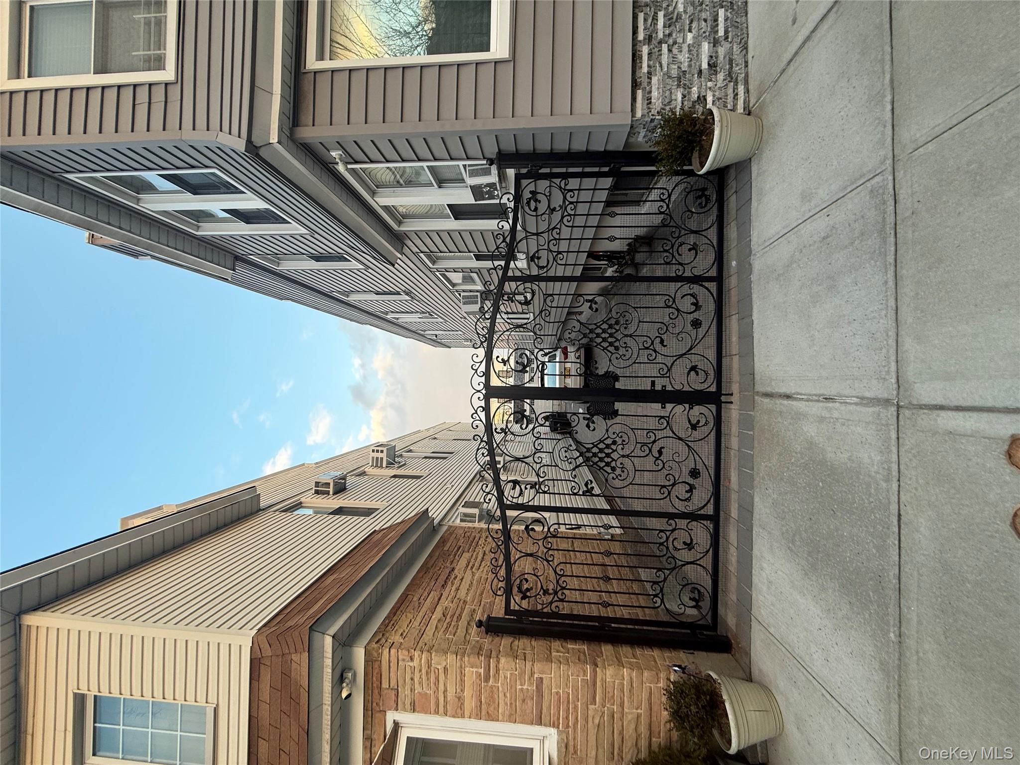 7843 84th Street, Glendale, NY 11385