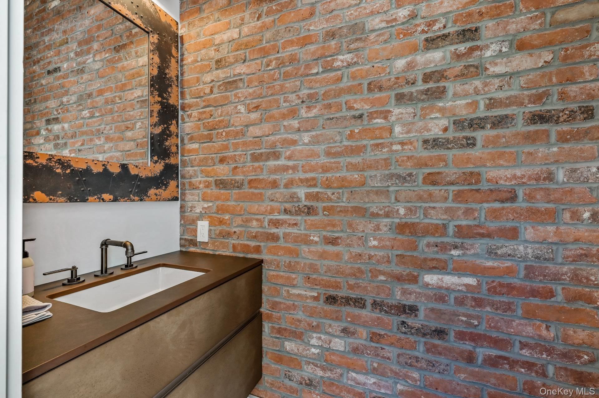 9 Eileens Path, East Hampton, NY 11937