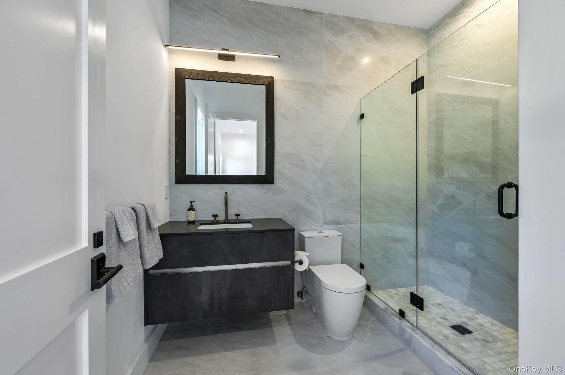 9 Eileens Path, East Hampton, NY 11937