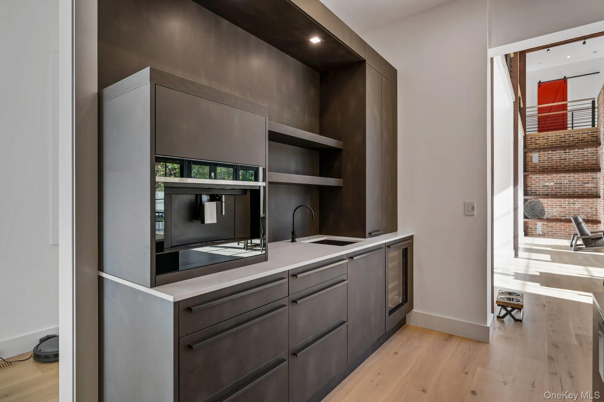 9 Eileens Path, East Hampton, NY 11937