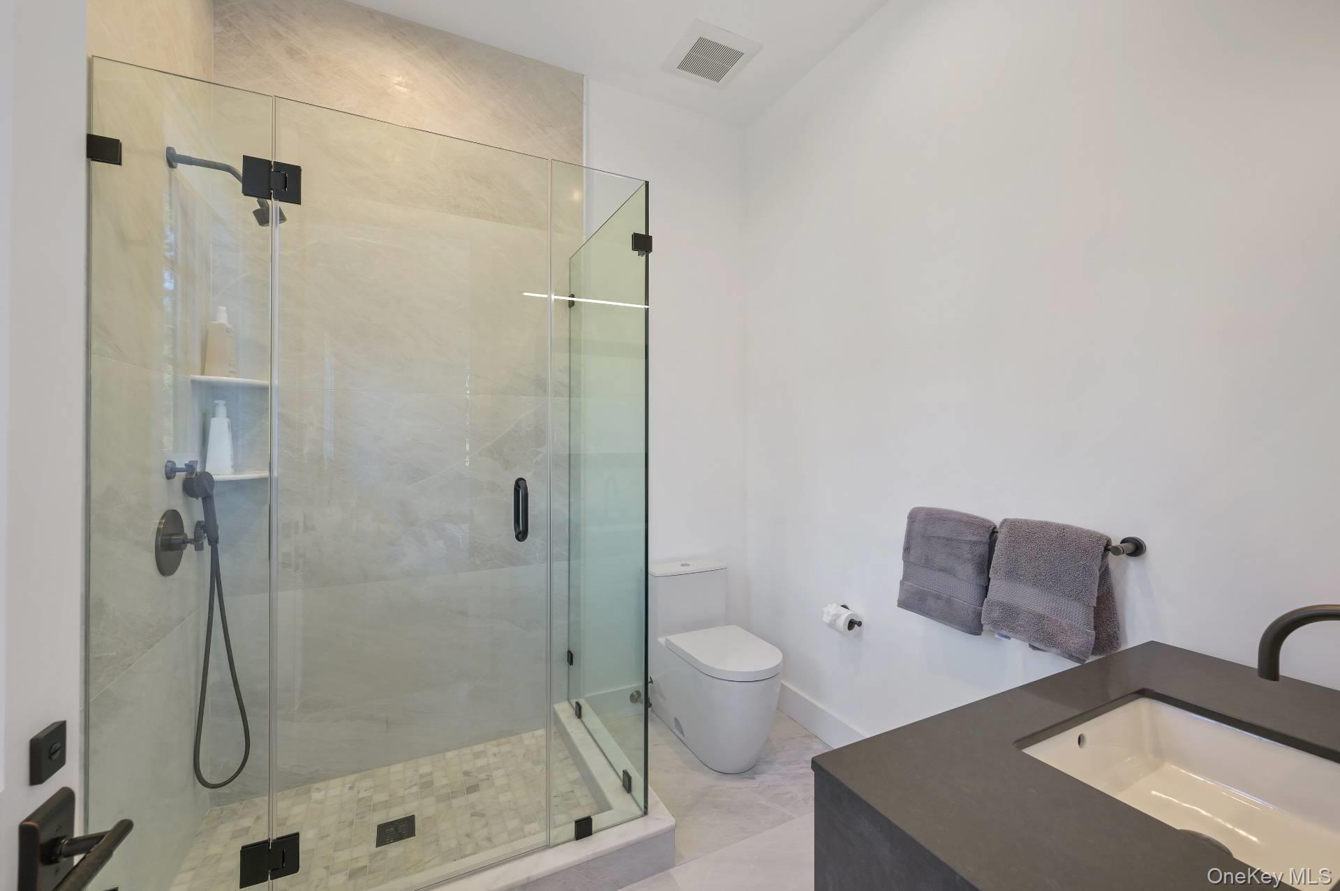 9 Eileens Path, East Hampton, NY 11937