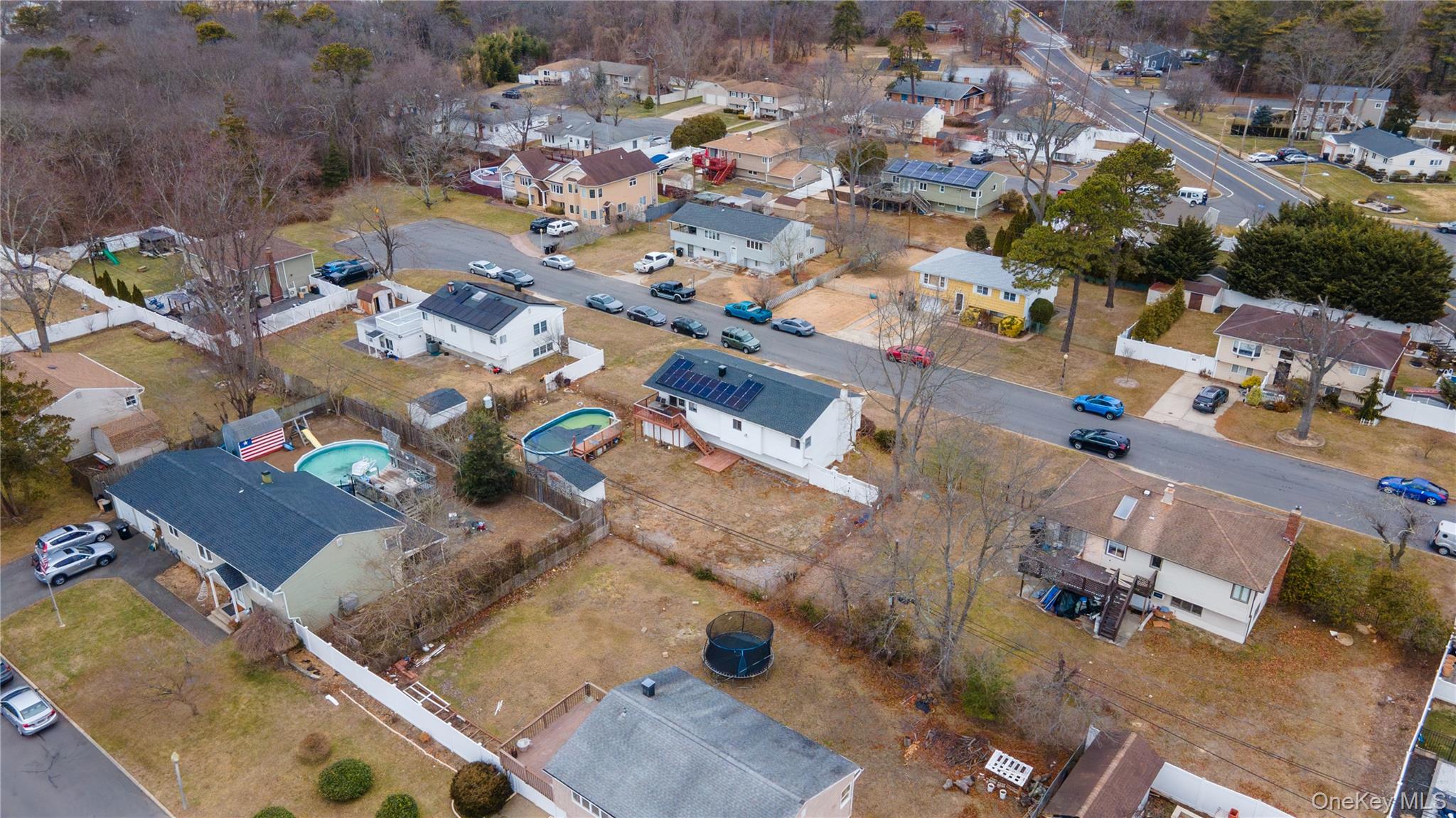 6 Oxford Street, Islip, NY 11751