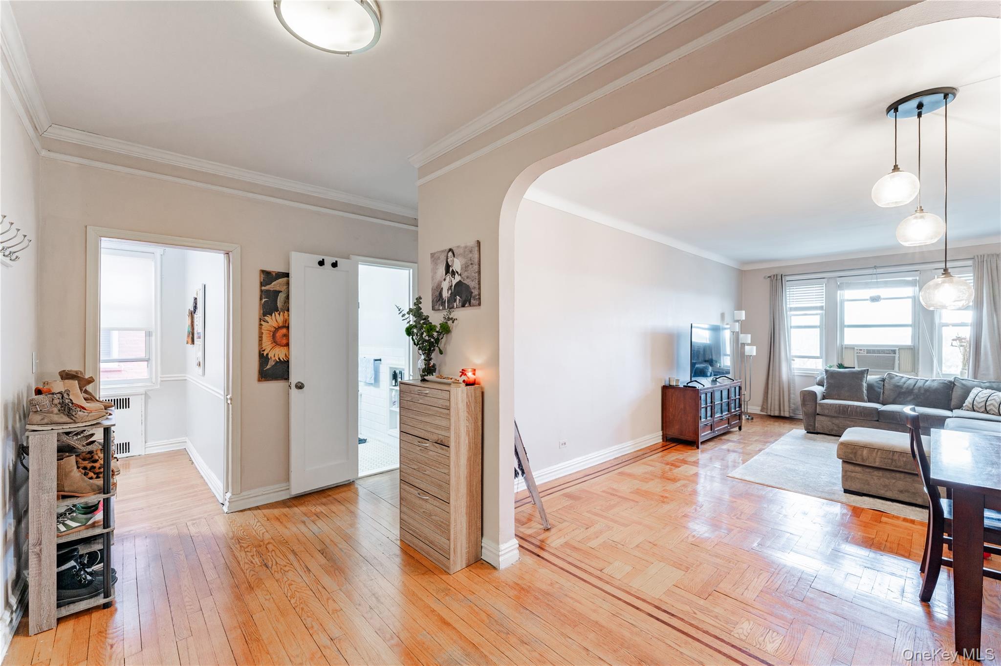 55 Grand Avenue # 5A, Rockville Centre, NY 11570