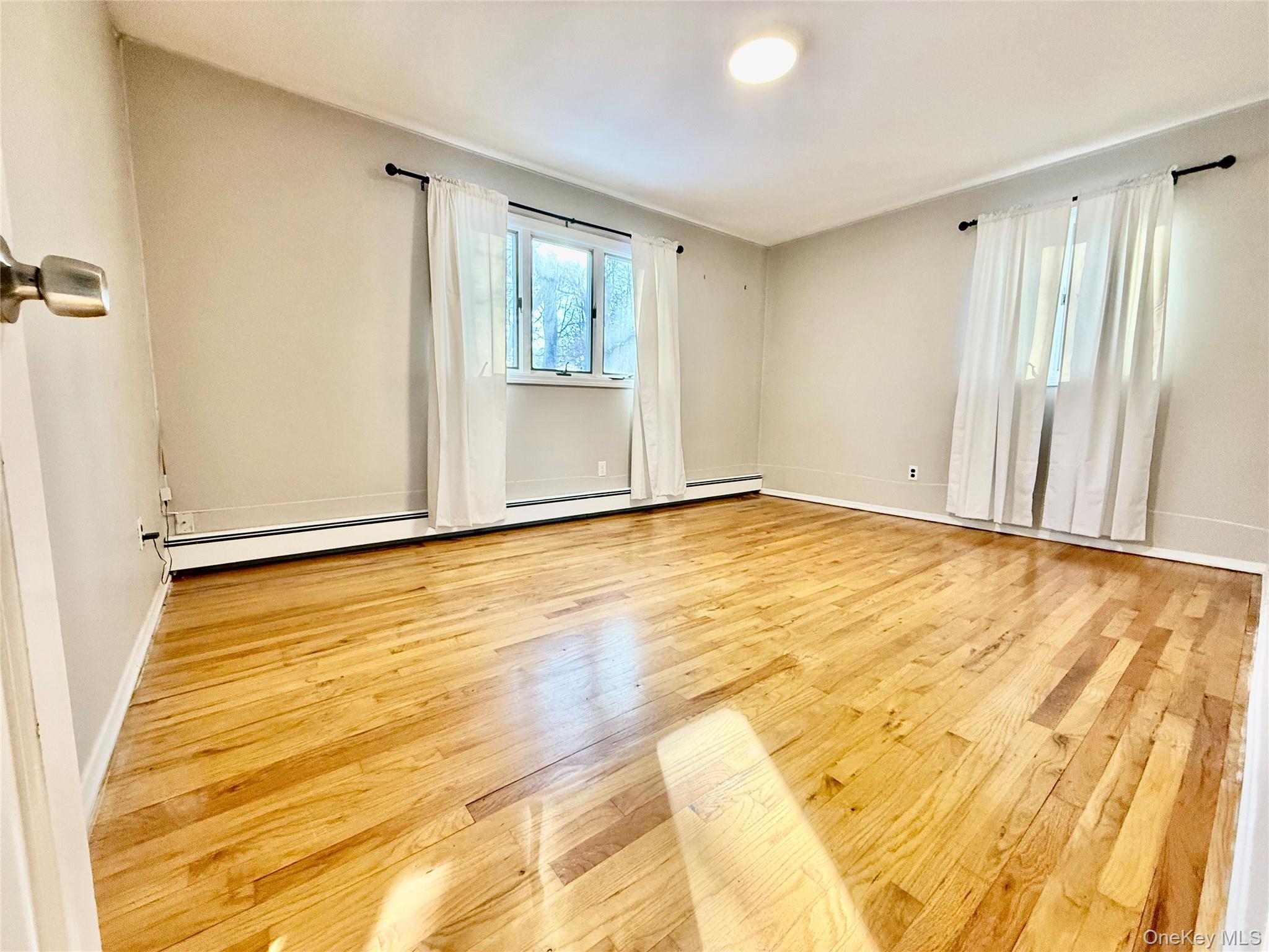 33 Pilgrim Drive, Port Jefferson, NY 11777